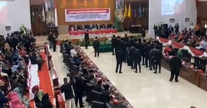 Hari ini 45 Anggota DPRD Prov. Maluku yang terpilih di Lantik