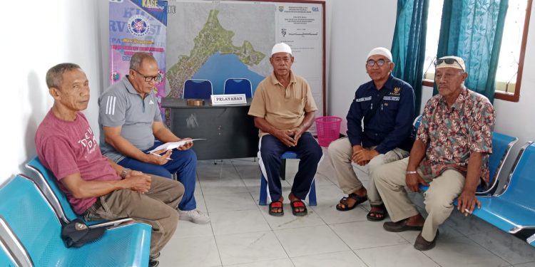BAZNAS SBB Menyalurkan Bantuan  Biaya Pengobatan Warga Desa Luhu