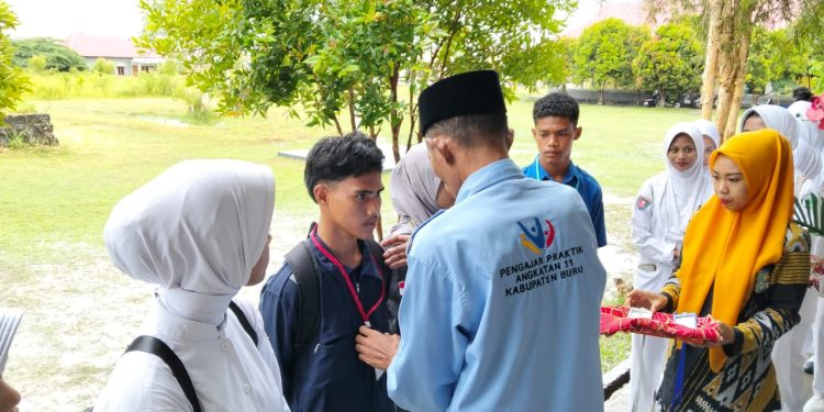 199 Peserta Prakerin SMKN 7 Buru Tersebar Di Instansi Dan Swasta. 