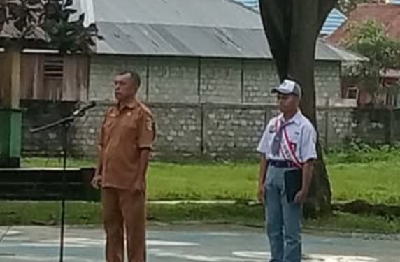 Senin Ceria, Di Hari Pertama Upacara Bendera SMA Negeri 7 Buru