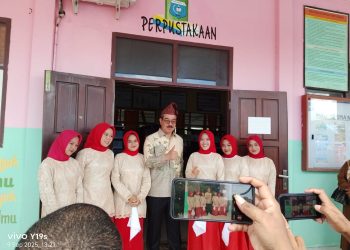 Kepsek SMAN 2 Buru Sambut Baik Gubernur Maluku Bersama Rombongannya
