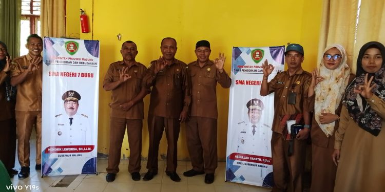 Kunjungan Tim Verifikasi Pembinaan SMA/SMK Cabdin Dikmensus Buru Di SMAN 7 Buru