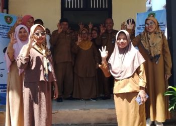 Cabdin Dikmensus Datangi SMAN 13 Buru, Warda IPA, Ini Cara Efektif Untuk Evaluasi Kinerja Guru Dan Kepsek