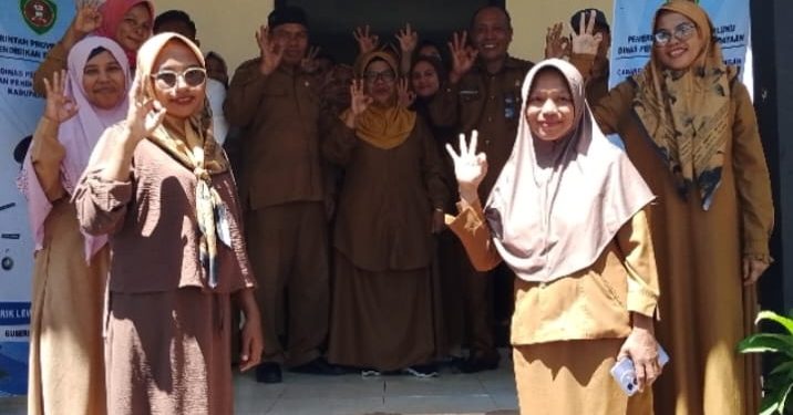 Cabdin Dikmensus Datangi SMAN 13 Buru, Warda IPA, Ini Cara Efektif Untuk Evaluasi Kinerja Guru Dan Kepsek