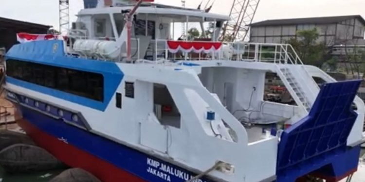 KMP Maluku Indah Sambungkan Hitu dan Luhu, Dorong Mobilitas Warga
