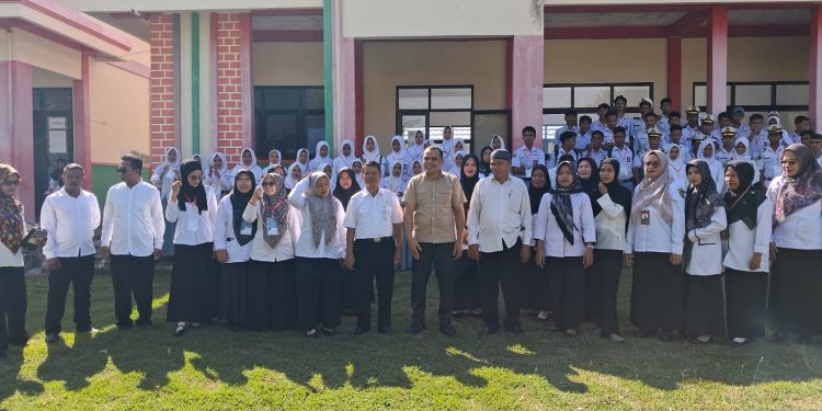 Jelang Kelulusan,Puluhan Siswa SMKN 2 Buru Ikuti UKK Di Buka Kacabdin Buru