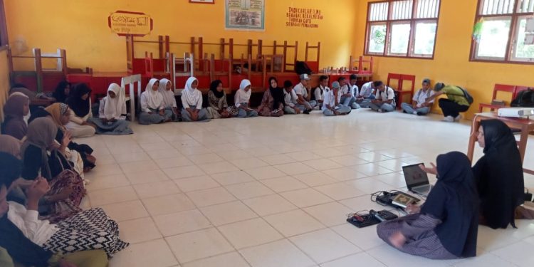 Sanlat (Pesantren Kilat) SMAN 13 Buru Rutin Di Gelar Setiap Ramadhan.
