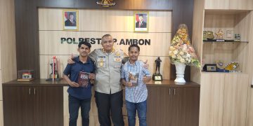 Bacarita Buku Bersama Kapolresta Ambon, Basyir Tuhepaly Serap Pesan Penting Penanganan Konflik Sosial