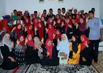 Jalin Silahturahmi Alumni Dan Warga, Lasarjudin Ajak Bukber Di Balai Desa