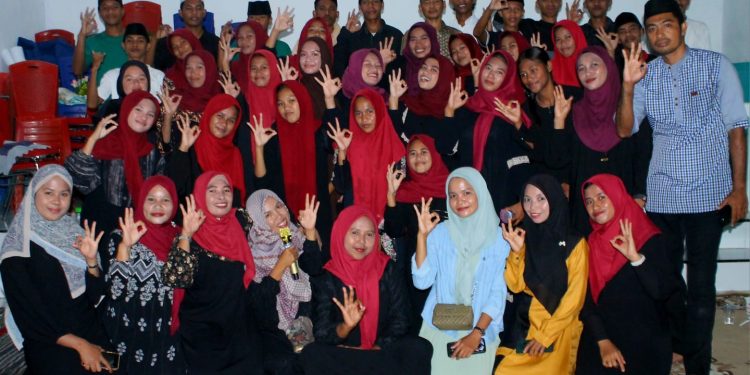 Jalin Silahturahmi Alumni Dan Warga, Lasarjudin Ajak Bukber Di Balai Desa