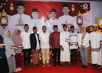 Ramadan Penuh Kepedulian, Ketua DPD SOKSI Maluku Salurkan Bantuan untuk Santri Pesantren Hidayatullah Liang