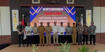 Asri Arman Serahkan LKPD 2025, Perkuat Akuntabilitas Keuangan SBB