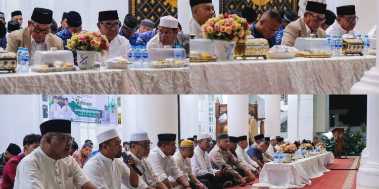 Suasana Syahdu Malam Idul Adha: Gema Takbir Berkumandang Merdu di Masjid Agung Raudah