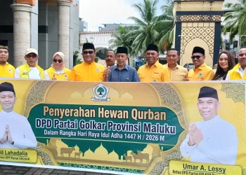 Golkar Maluku Tebar Qurban, Bawa Pesan Kepedulian Bahlil di Al Fatah Ambon