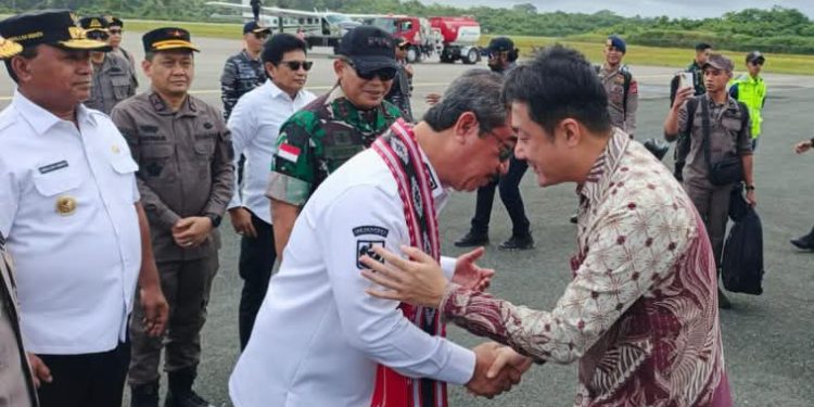 Gubernur Maluku dan Forkopimda Provinsi Tiba di Tanimbar, Penyambutan Adat Duan Lolat Warnai Kunjungan Kerja
