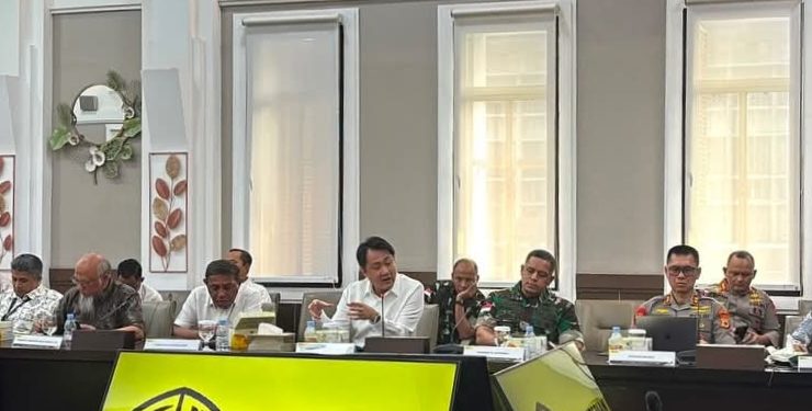 Bupati Ricky Jauwerissa dan Wamen ESDM Bahas Lahan, Proyek Blok Masela Dikebut Menuju Groundbreaking