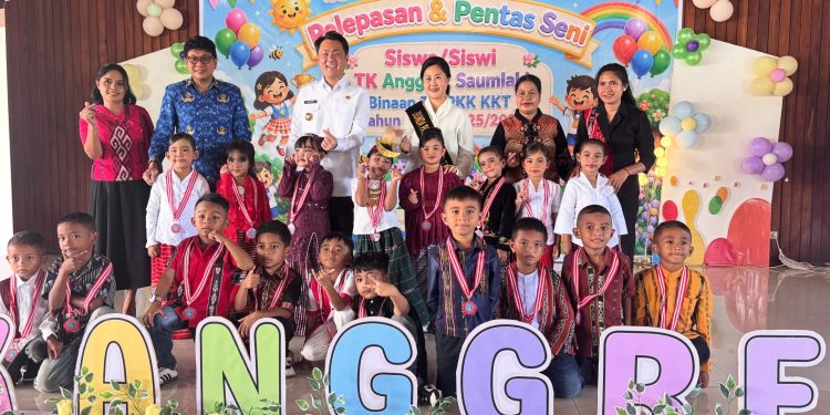 Siswa TK Anggrek Saumlaki Dilepas Bupati Ricky Jauwerissa, PAUD Jadi Pondasi Generasi Emas Tanimbar