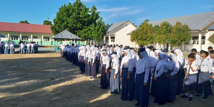 Jarak Bukan Penghalang, Siswa Pelosok Antusias Ikuti MPLS dan GAMAS di SMAN 8 Buru