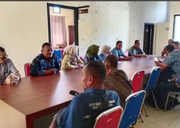 Mantapkan Administrasi Dan Program KWP, Cabdin Dikmendiksus Buru Gelar Rapat Bersama Kepala SMA,SMK dan SLB