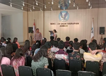 Polisi Mengajar di Ambon, Polda Maluku Perkuat Literasi Hukum di Lingkungan Sekolah