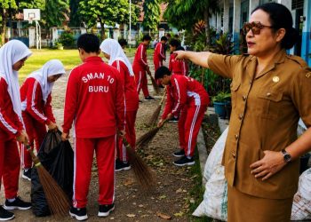 Semangat Gotong Royong dan Toleransi Warnai Aksi Jumat Bersih SMAN 10 Buru