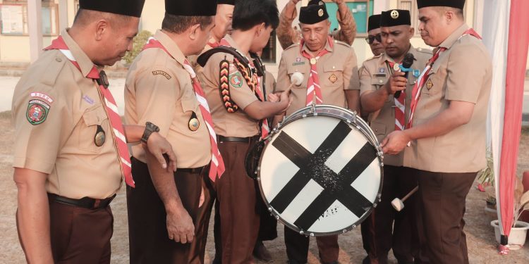 Tabuh Tifa Bergema, Kemah Wisata Pendidikan Buru Resmi Di Buka Rahman Ali