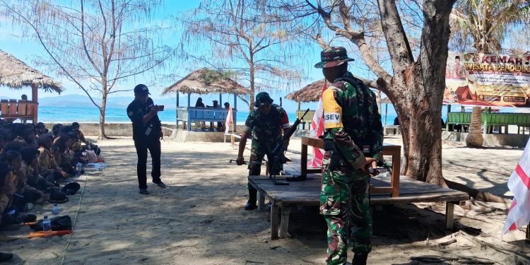 Dari Pantai Larabba Untuk Indonesia: Kolaborasi TNI, Basarnas dan Pramuka Bentuk Karakter Pelajar Buru