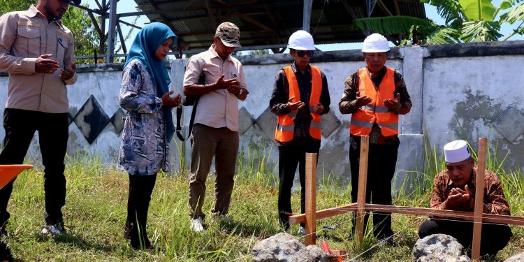 Doa dan Harapan Mengawali Revitalisasi, SMAN 12 Buru Resmi Bangun Dua RKB