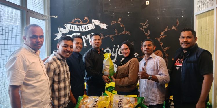 Konflik Lisabata-Patahuwe Berdampak ke Warga, Forum Peduli SBB Gerakkan Bantuan 1 Ton Beras