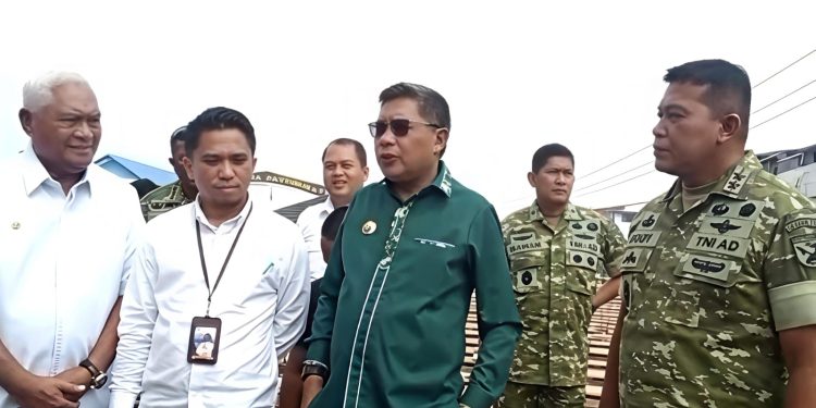 Bodewin Wattimena Dukung Penataan Sungai Wai Tomu, Pangdam Hentikan Sementara Pembangunan Jembatan