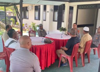 Kapolres SBB Perkuat Komunikasi dengan Pemerintah Desa Luhu, Tekankan Pencegahan Konflik dan Kamtibmas